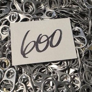 600 Large 1.5" Aluminum Pull Tabs Can Tabs .. for Crafts, Fundraisers, Charity .. Contact pieces clipped.. All SILVER and Clean