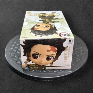 Tanjiro Kamado III [Ver.A] Q Posket Mini 13 Cm + Carta Collezionabile