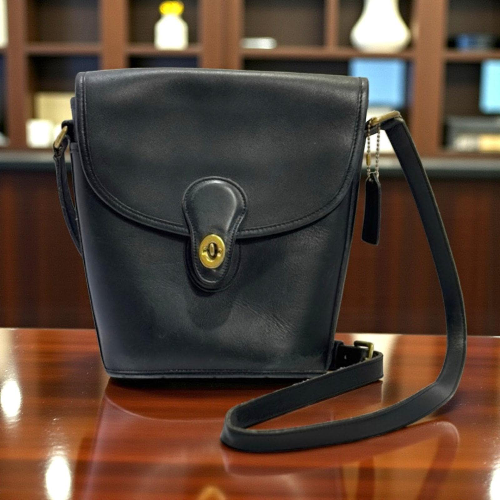 Vintage Coach Bradley Bucket Bag With Brass Turnlock Black Leather 