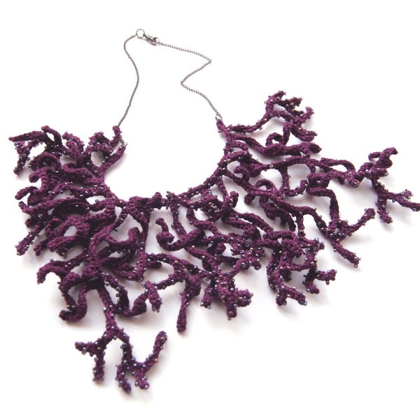 Crocheted beaded necklace in organic form 'Purple corals'