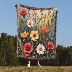 Cozy Floral Woven Blanket - Flower Lover Home Decor, Cottage Core Floral Throw, Water Color Wild Flower Tapestry, Warm Botanical Home Gift