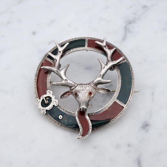 Antique Victorian Scottish Provincial Highlands silver agate stag brooch