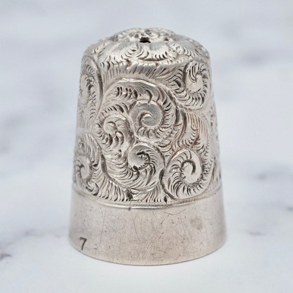 Antique Victorian sterling repousse thimble, size 7