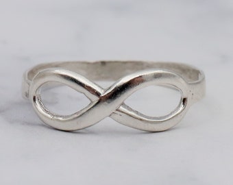 Vintage Sterling Silber Infinity Ring, Größe 7,75