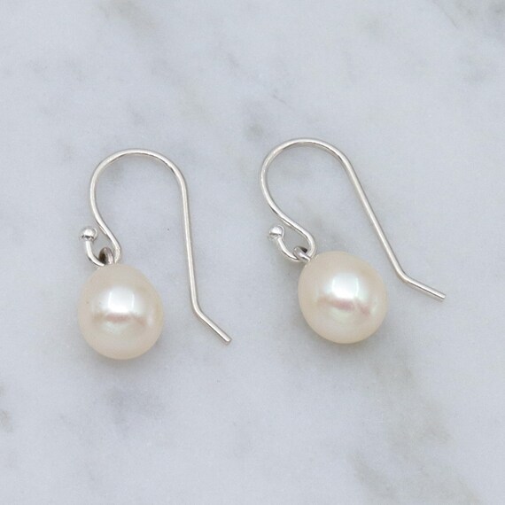 Simple vintage sterling & cultured pearl drop ear… - image 6