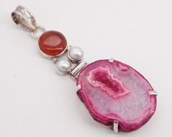 vintage sterling silver carnelian pearl and dyed agate pendant