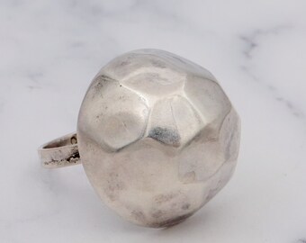 Vintage Modern hammered sterling silver dome ring, sz 9