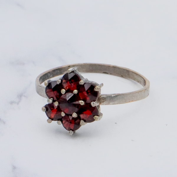 Vintage Bohemian rose cut garnet and sterling topped ring, sz 4.75