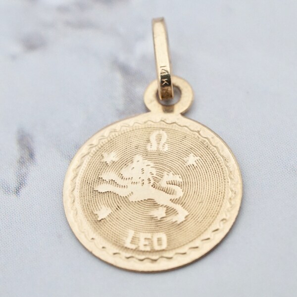 Vintage tiny 14k gold Leo pendant - ww