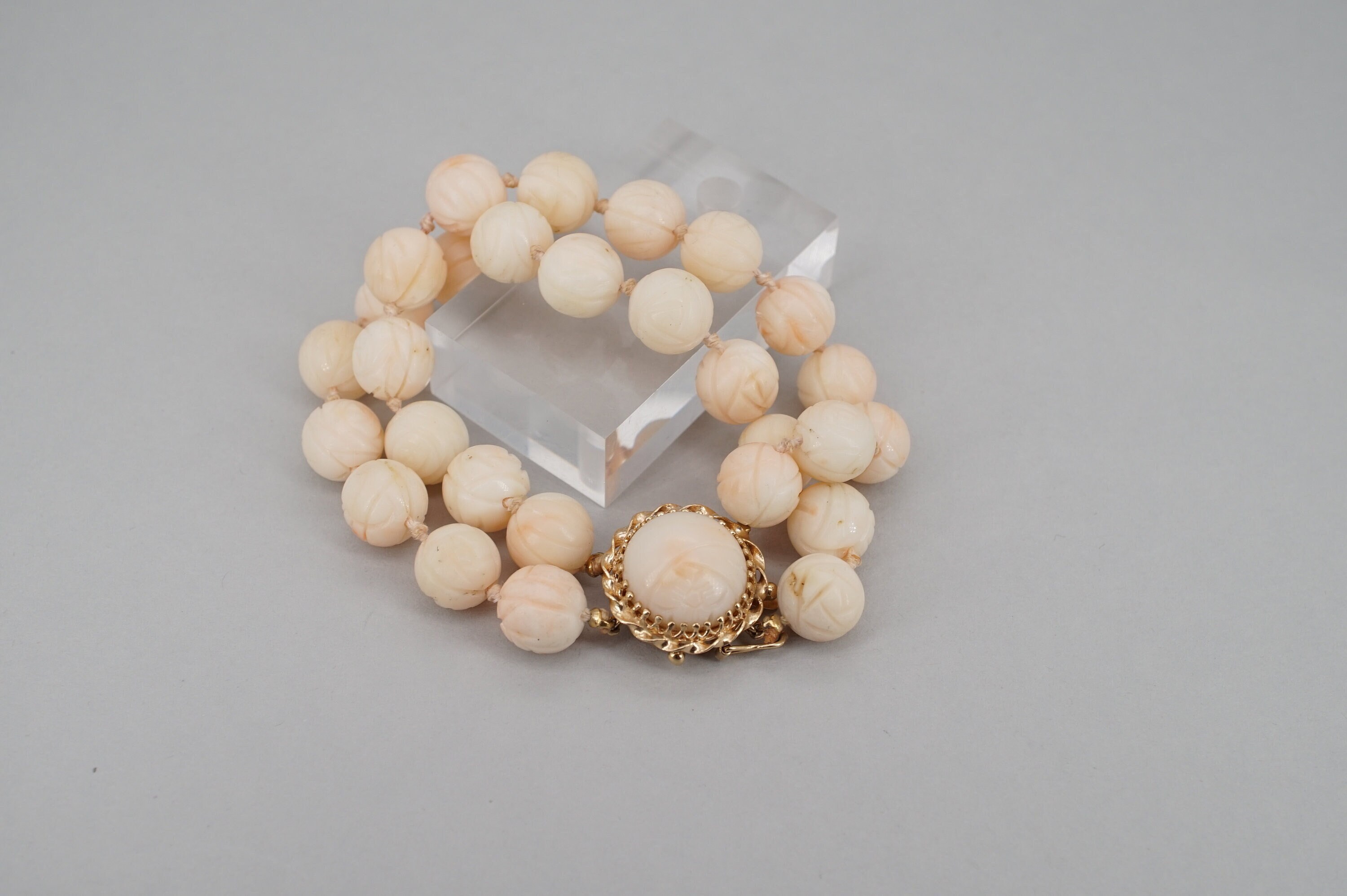 Antique 14K Gold Carved Angel Skin Coral Bead Double Bracelet WW
