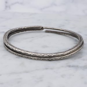 Rare antique Tiffany & Co hand hammered sterling silver split key ring bangle