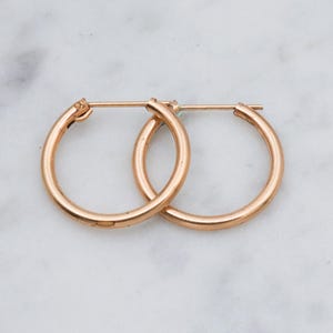 Vintage 10k gold petite hoop earrings