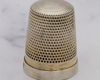 1924 Chester England sterling thimble, sz  8