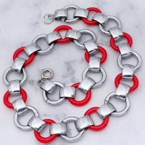 Mid-Century Modern silver-tone and red lucite rings link choker necklace