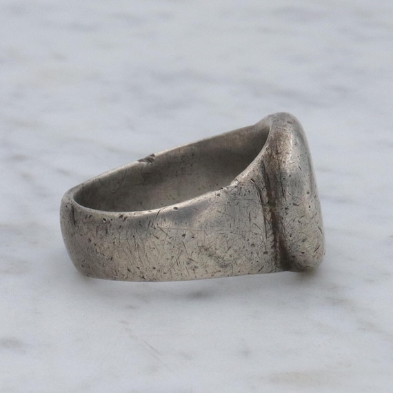 Ancient Middle Eastern silver signet ring, sz 9 - image 3