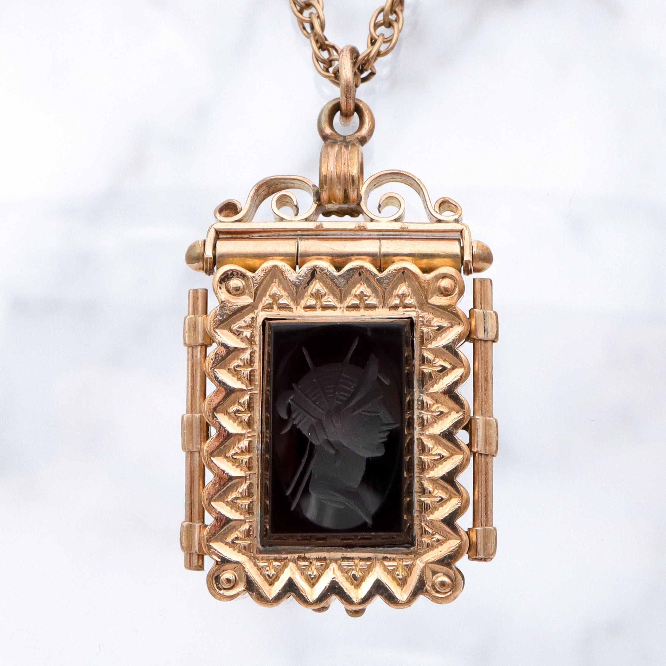 アンティーク　ヴィクトリア朝　フォブ　ロケット　ペンダント　ネックレス イギリス製 アンティークシルバー ヴィクトリア朝ロケットペンダント