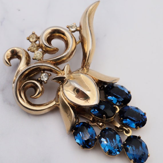 1950s Alfred Philippe Trifari gold-plated blue rh… - image 1