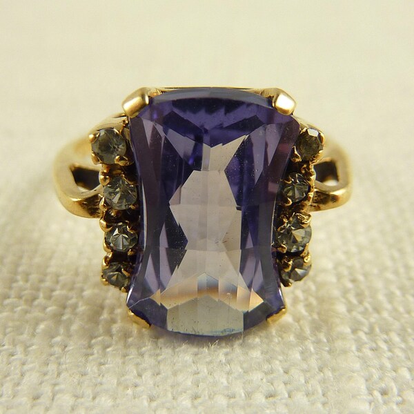 RESERVED for Chris ========= WW) Size 6 Vintage 10K Gold Synthetic Color Changing Sapphire and Clear Spinel Ring