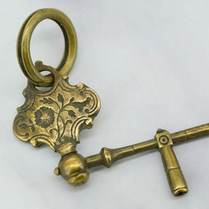 Antique Georgian Ornate Gilt Crank Pocket Watch Key