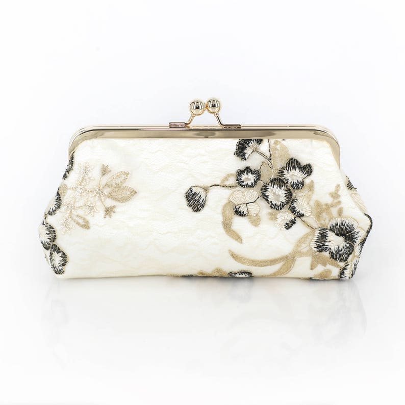 Embrague de foto de encaje bordado en blanco y dorado negro para novias, damas de honor, madre de la novia y el novio, bolso de noche / bolso personalizado imagen 4