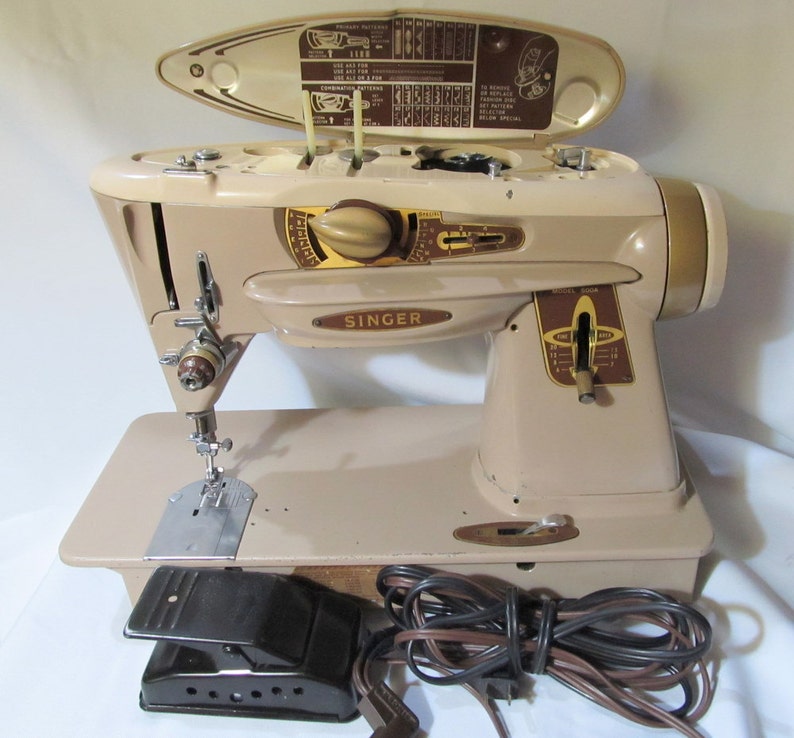 Sewing Machine: 1962 Singer Rocketeer 500a Slant-O-Matic. | Etsy