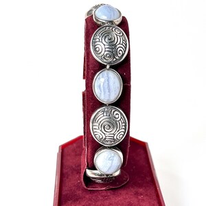 Bracelet vintage à maillons écaille de tortue et pierres précieuses bleues