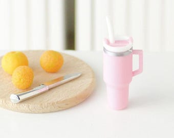 Vaso de bebida jumbo rosa en miniatura para casa de muñecas