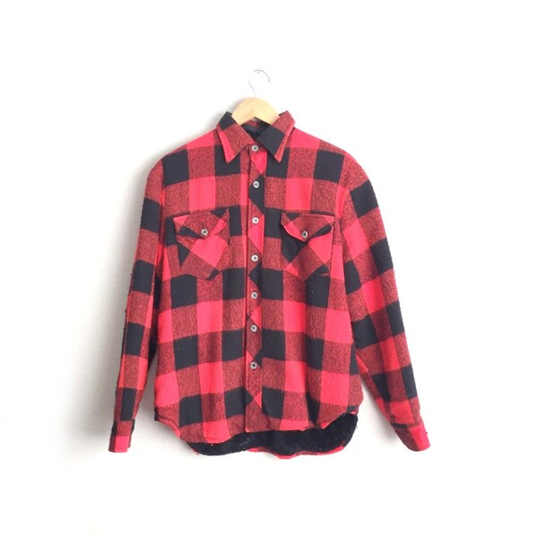 20 DOLLAR SALE! // Size M // PILE-Lined Flannel // Buffalo Plaid Over Shirt - Red & Black - Sherpa Lining - Vintage '50s/'60s.