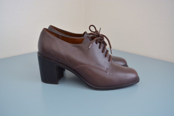 oxford pump shoes