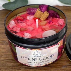 Lustful Passion Candle: Rose, Jasmine, Cinnamon & Crystal Infused