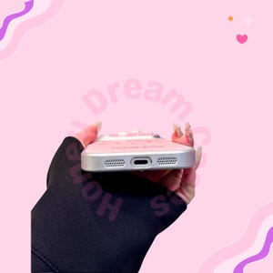 Funda de piel rosa de Hello Kitty para iPhone, funda con lazo de Hello Kitty para iPhone 17, 16, 15, 14 y 13 Pro Max, funda de Hello Kitty para iPhone, regalo para ella imagen 6