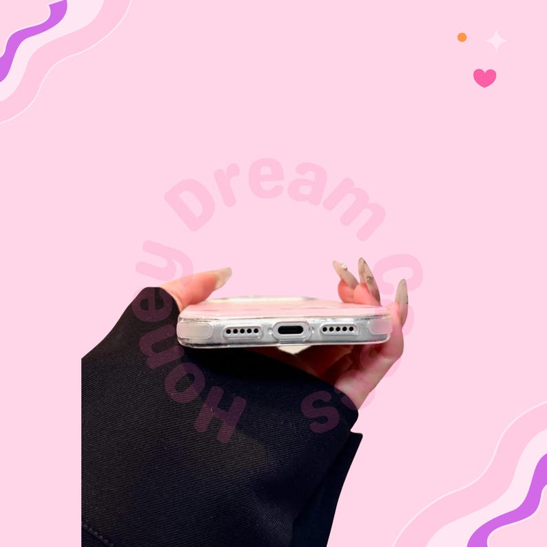 Funda magnética para iPhone con diseño de fresa y Hello Kitty, con dije magnético, color rosa y bayas. Funda para iPhone 17, 16, 15, 14, 13 Pro Max. imagen 6