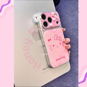 Funda de piel rosa de Hello Kitty para iPhone, funda con lazo de Hello Kitty para iPhone 17, 16, 15, 14 y 13 Pro Max, funda de Hello Kitty para iPhone, regalo para ella imagen 4