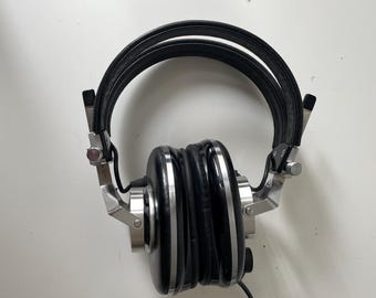 Pioneer Monitor 10 Electrodynamic Professional Headphones Vintage