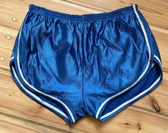 Pantalones cortos de sprinter vintage de nailon brillante de los años 80 / Azul marino con ribete blanco / Talla L (5/50) / Estilo europeo de stock antiguo / Estilo retro para correr
