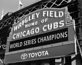 Matted Wrigley Field cartel que muestra los campeones de la Serie Mundial