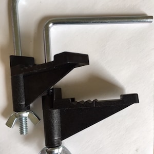 Bond Ultimate Sweater Machine Knitting Machine CLAMPS set/2 New!