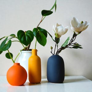 thumbnail: Keramische Vazen Set Van 3 - Kleine Bloemenvazen 25 Cm In Oranje, Geel En Wit Voor Decoratie