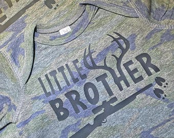 Big Brother Little Brother Passende Shirts: Geweih Hirsch Track & Riffle Outfit