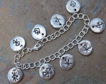 Pulsera de encanto cúnico anglosajón- runas de unión, cadena de acero chapada en plata gruesa - Magia vikinga antigua - envío gratis en Estados Unidos