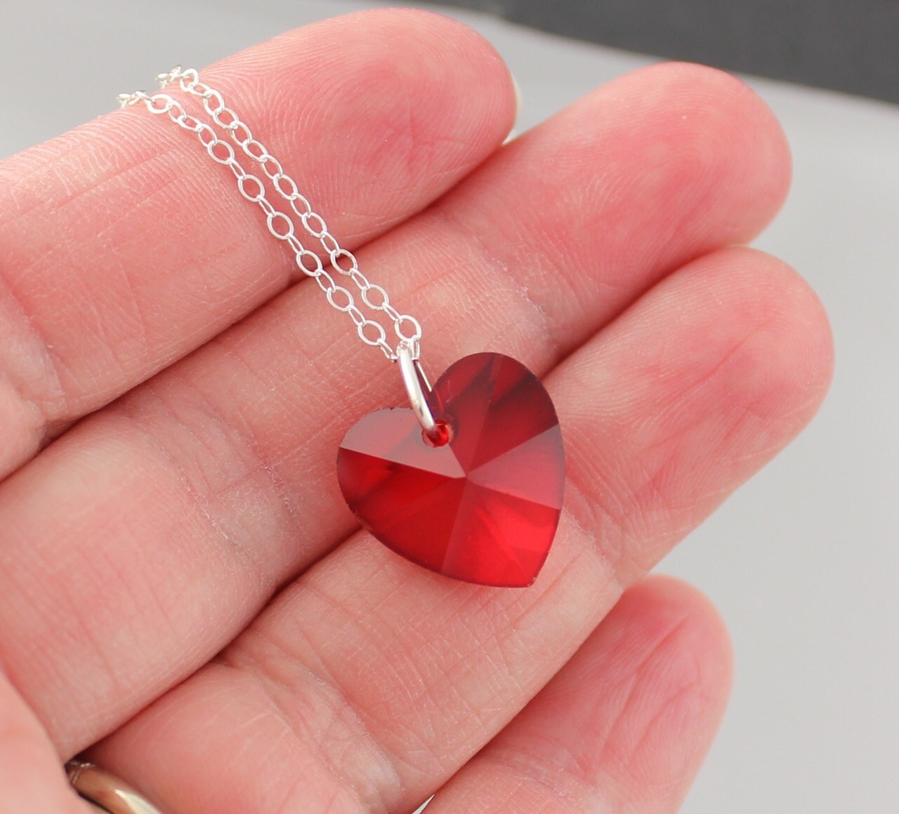 サイアム ルビーレッド ハート ネックレス & イヤリング セット