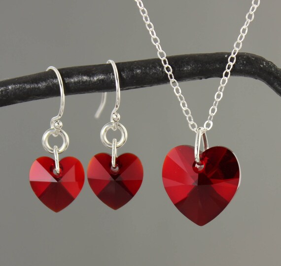 サイアム ルビーレッド ハート ネックレス & イヤリング セット