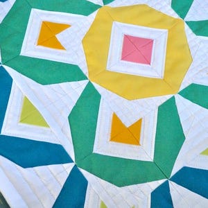 Starburst #212, 3 Sizes: 6 in, 9 in, 12 in. Multiple designs, Easy Quilt Pattern, Paper Piecing Quilt Pattern PDF, Modern Star Quilt Pattern