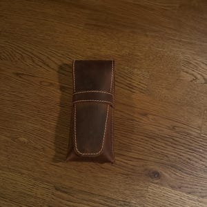 Handmade Leather Glasses Case - Custom Eyeglass Case - Unisex Minimalist Gift - Leather Eyewear Sleeve - Personalized Sunglasses Case