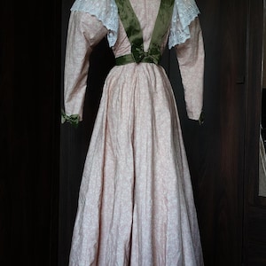 Robe rose de style victorien, robe de jour, corsage et jupe, reconstitution historique, costume d'époque, prêt à expédier, taille S