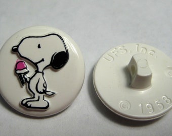 Vintage Snoopy Eating Ice Cream Sewing Button, Plastic Peanuts Collectible