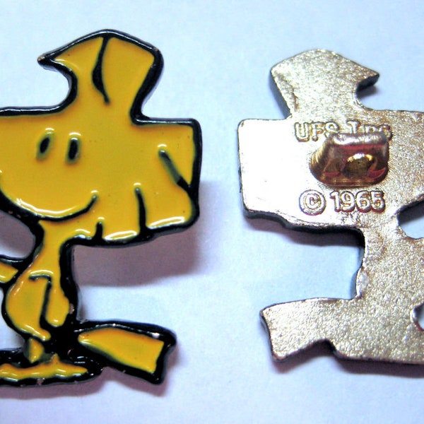 Vintage Woodstock Peanuts Collectible Metal Sewing Clothing Button