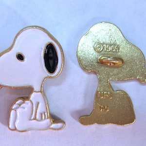 ONLY 2 LEFT Vintage Snoopy Sitting Metal Sewing Button Peanuts Collectible