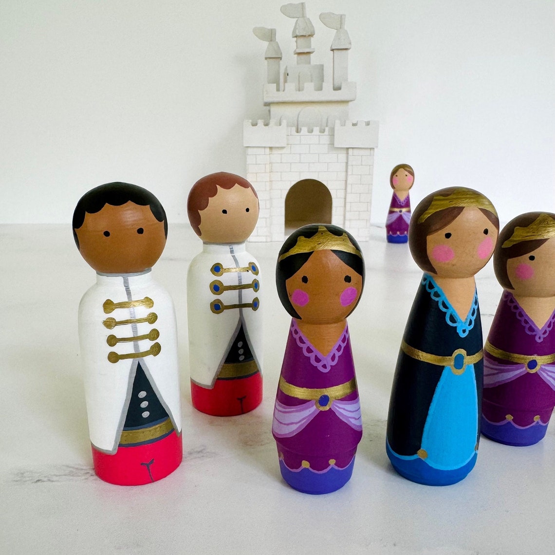 Royal Family Peg Doll Set: Hand-painted Wooden Toy - Etsy