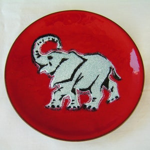 Vintage Mid Century Annemarie Davidson Enameled Copper Dish Catchall in Bright Red with an Elephant 4.25&quot;